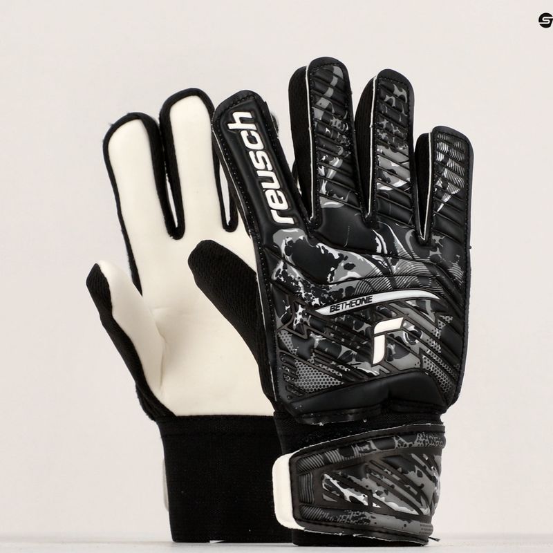 Рукавиці воротарські дитячі Reusch Attrakt Starter Solid Junior чорні 5372514-7700 9