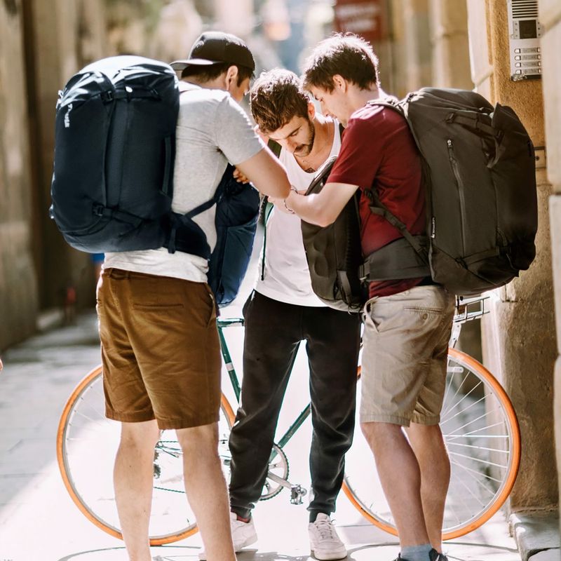 Туристичний рюкзак Thule Landmark 70 л темно-синього кольору 7