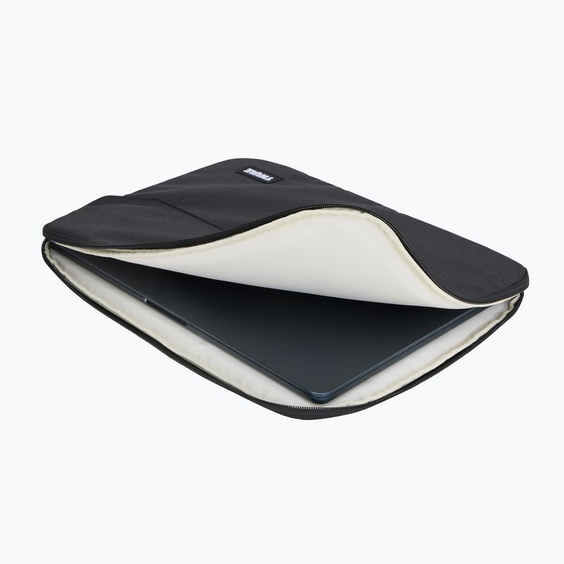 Чохол для MacBook Air 15" Thule Lithos Sleeve black 7