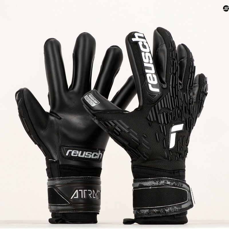 Рукавиці воротарські Reusch Attrakt Freegel Infinity Finger Support чорні 5370730-7700 9