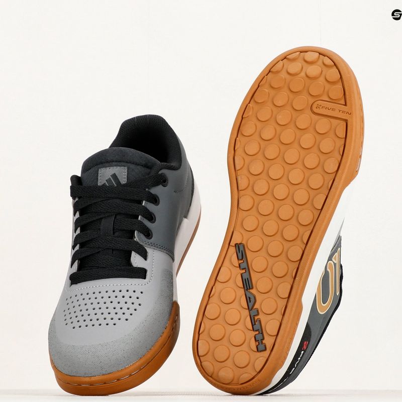 Чоловічі велотуфлі на платформі adidas FIVE TEN Freerider Pro сірі три / бронзові шари / серцевина чорна 11