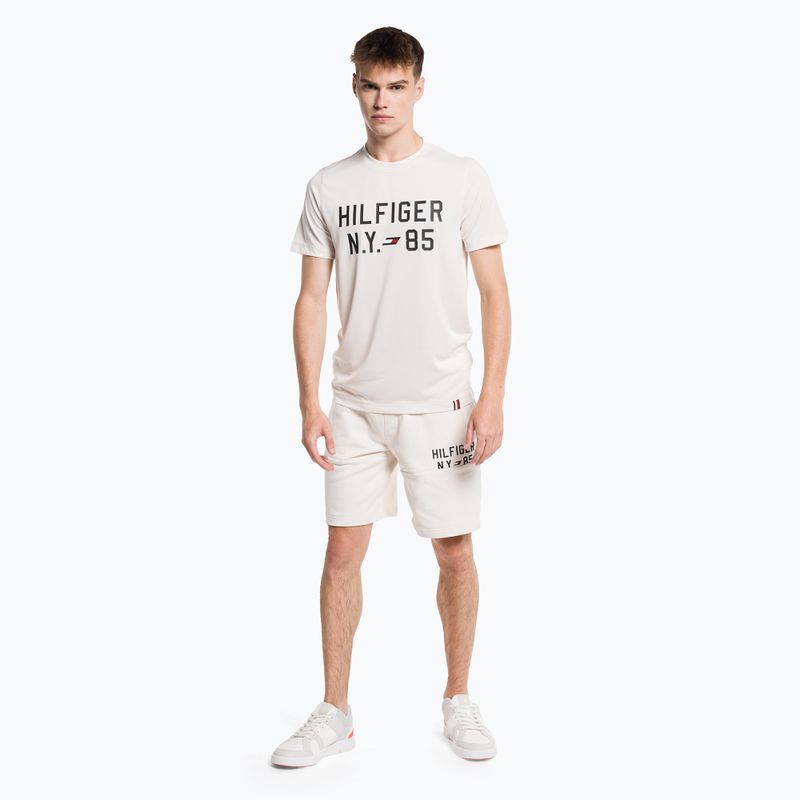 Футболка тренувальна чоловіча Tommy Hilfiger Graphic Training beige 2