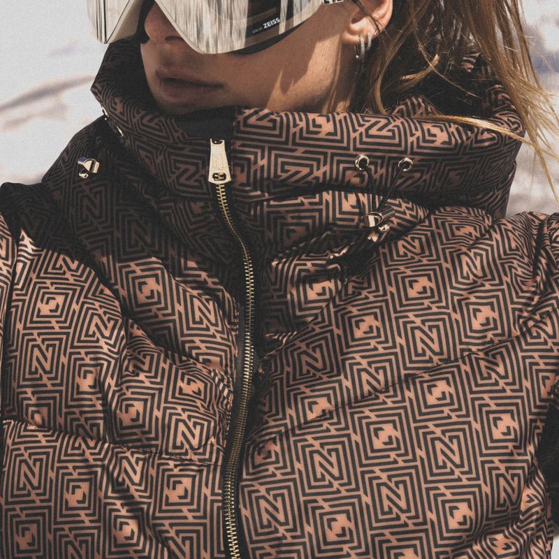 Куртка гірськолижна жіноча Nikkie Newport Logo camel 8