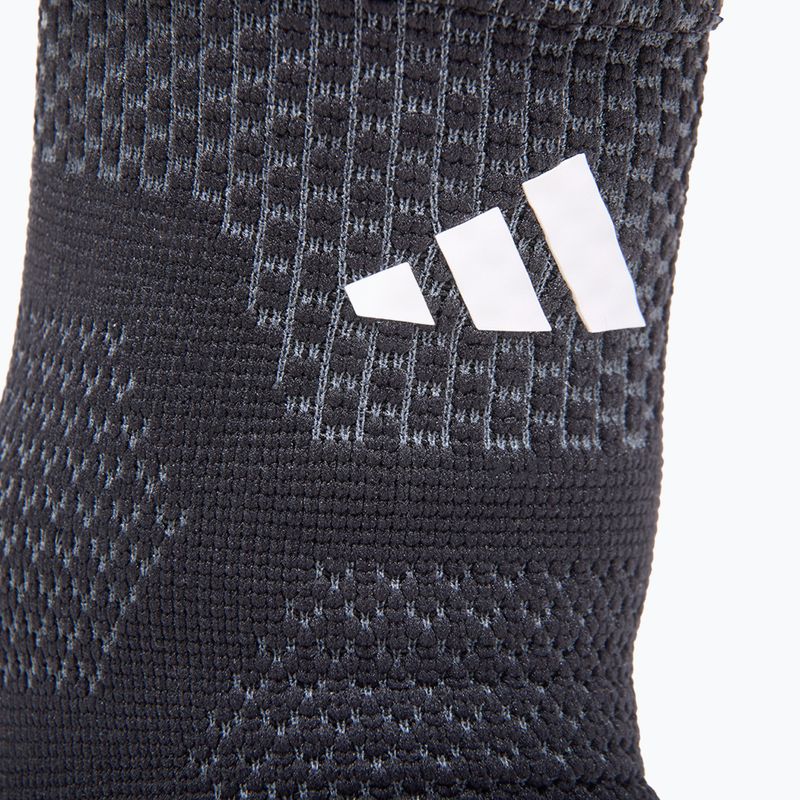 Стабілізатор гомілкостопового суглоба adidas Essential Ankle Support black 4