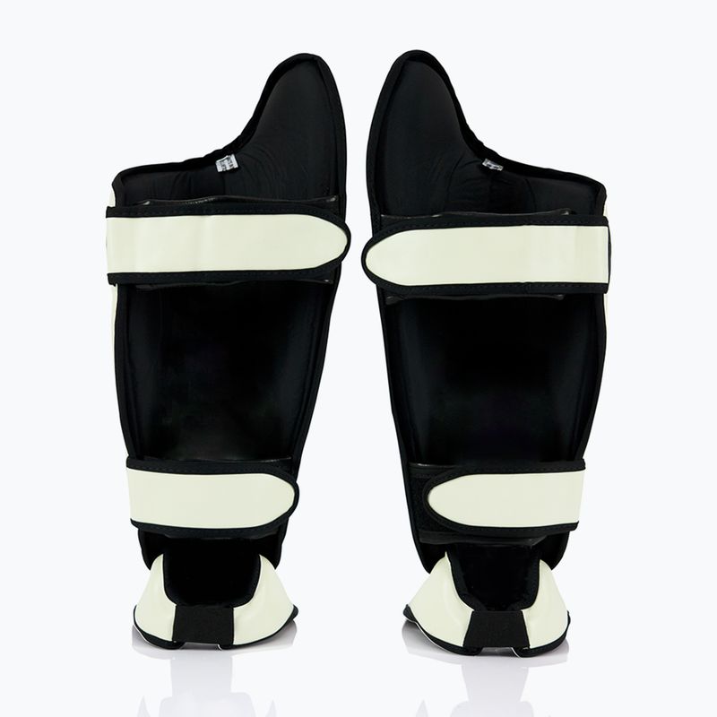 Fairtex Ultimate Shin Pads білі 2