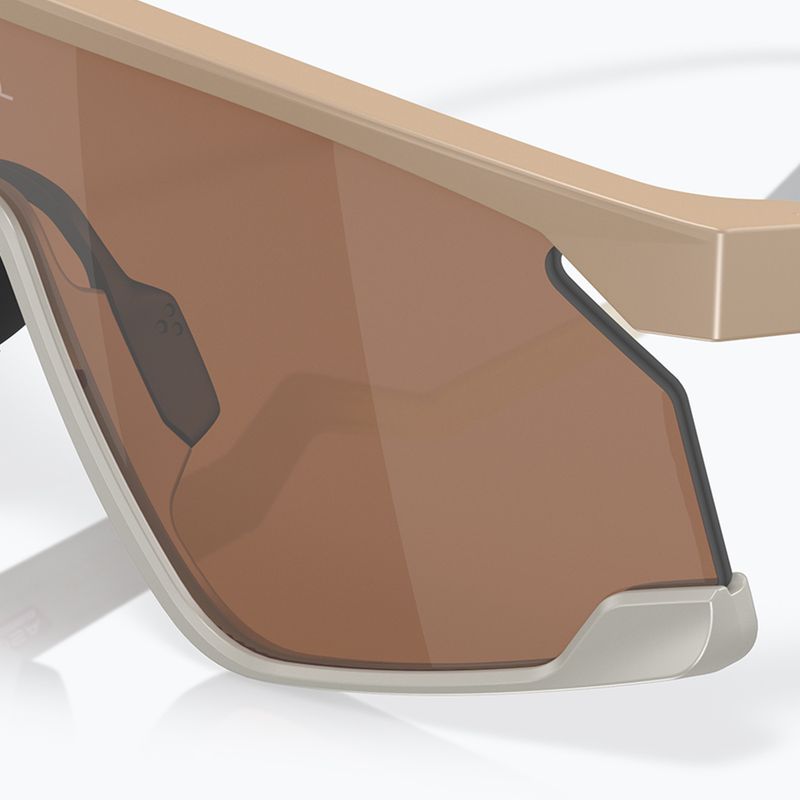 Окуляри солнцезахисні Oakley Bxtr Patrick Mahomes II matte terrain tan/prizm tungsten 9
