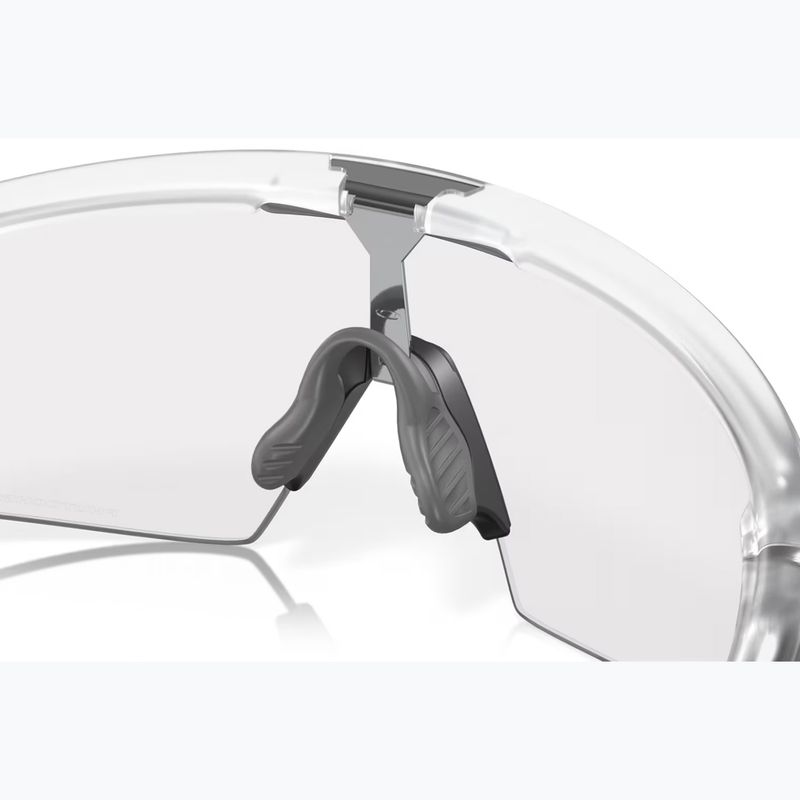 Сонцезахисні окуляри Oakley Sphaera матові прозорі/прозорі фотохромні 7