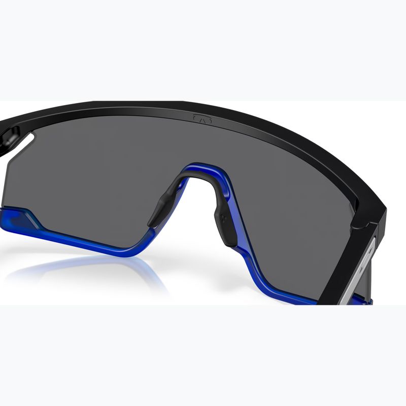Сонцезахисні окуляри Oakley Bxtr матово-чорні темно-сині/призмові чорні 7