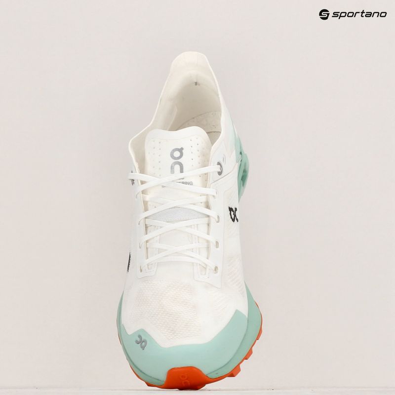 Жіночі кросівки для бігу на біговій доріжці On Cloudventure Peak 3 Undyed незабарвлені білі 9