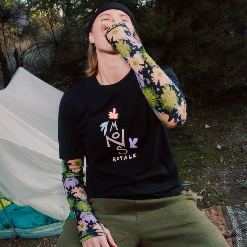 Жіноча футболка Mons Royale Icon Relaxed Tee чорна 8