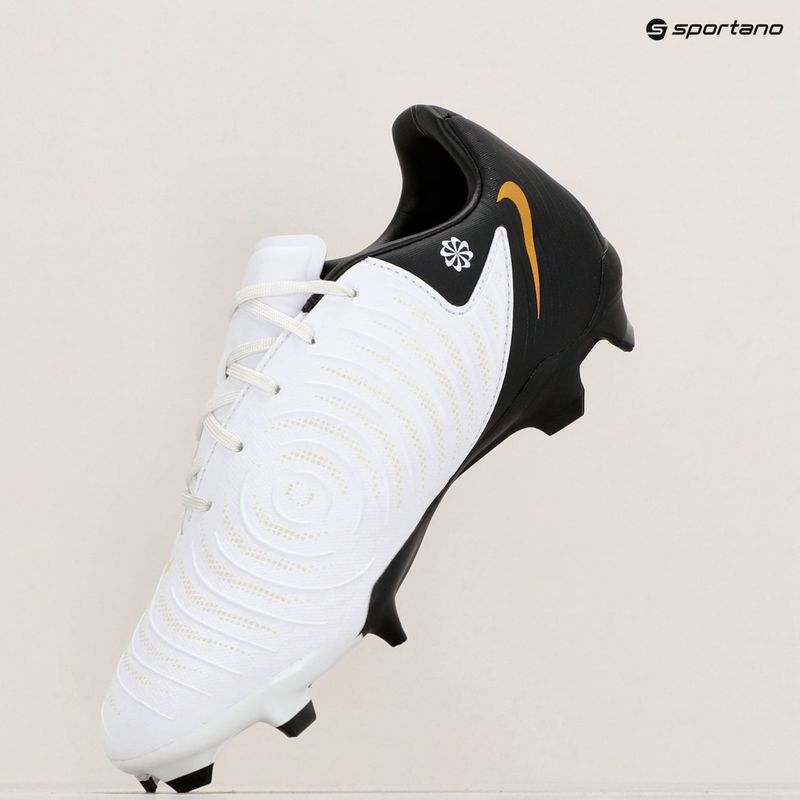 Кросівки футбольні Nike Phantom GX II Academy FG/MG white / metallic gold coin / black 9