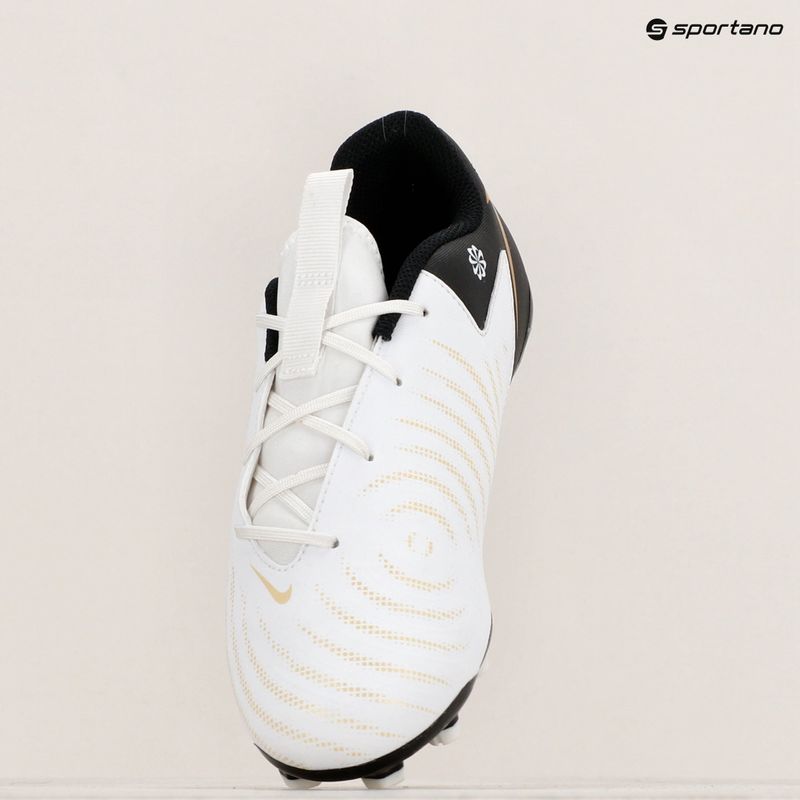 Кросівки футбольні дитячі Nike Phantom GX II Academy FG/MG Junior white/metallic gold coin/black 9