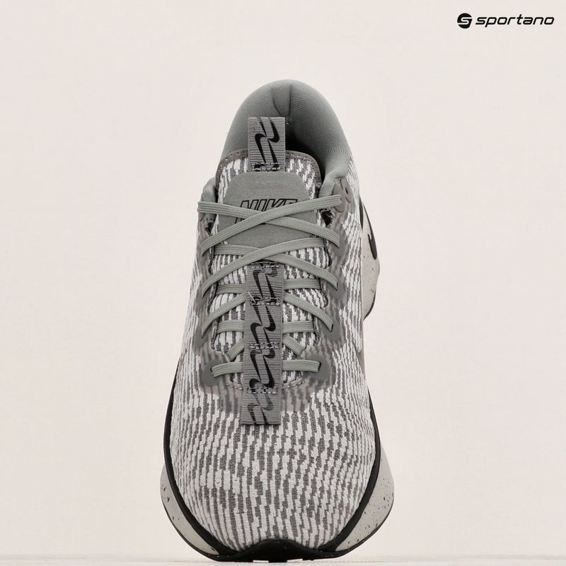 Кросівки чоловічі Nike Motiva light iron ore/flat pewter/flat 9