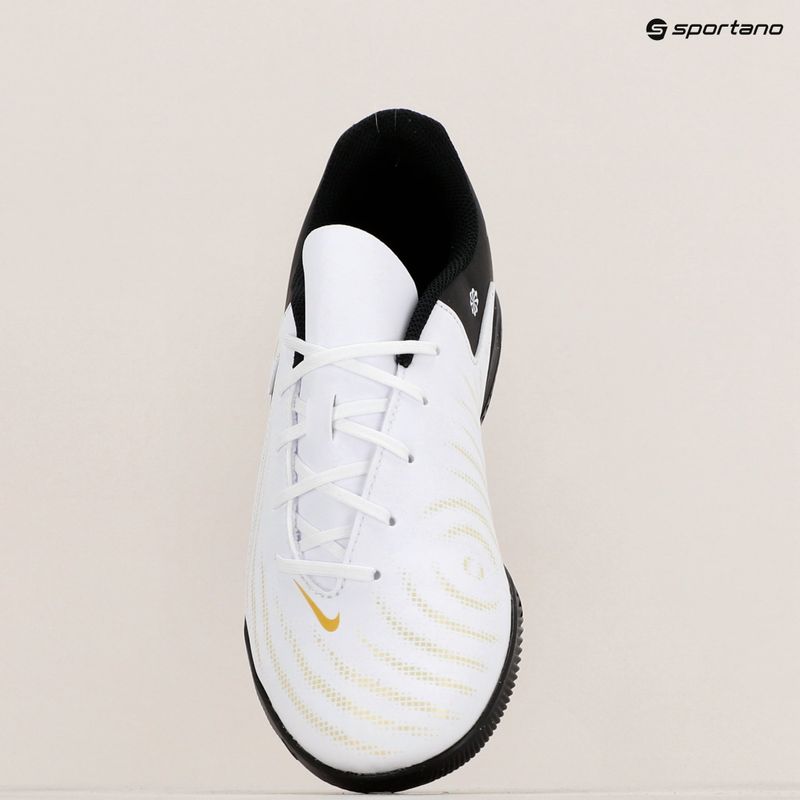 Кросівки футбольні Nike Phantom GX II Club IC white/metallic gold coin/black 9