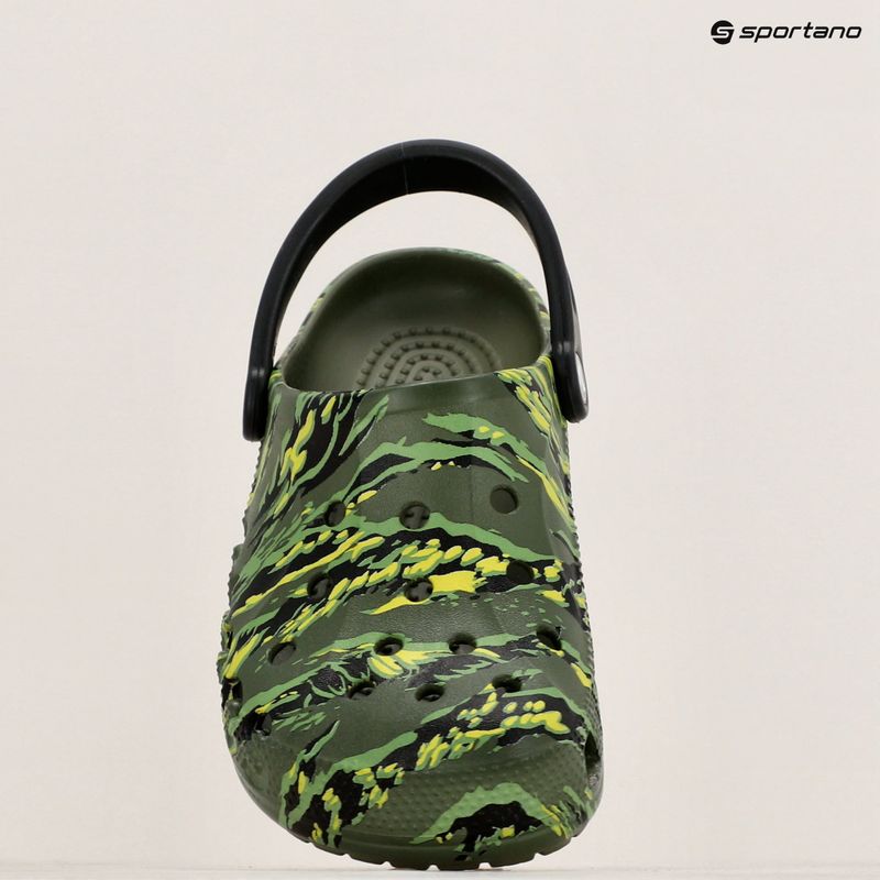 Шльопанці Crocs Baya Seasonal Printed Clog tiger camo 16