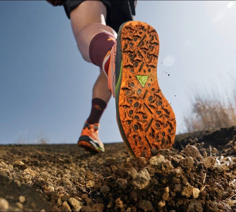 Чоловічі кросівки ASICS FUJISPEED 2 яскраво-помаранчеві / антично-червоні 19