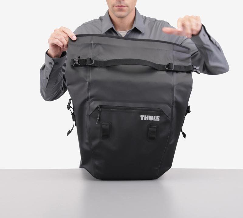 Сумка на велосипедний багажник Thule Shield Pannier 22L чорна 3204916 5
