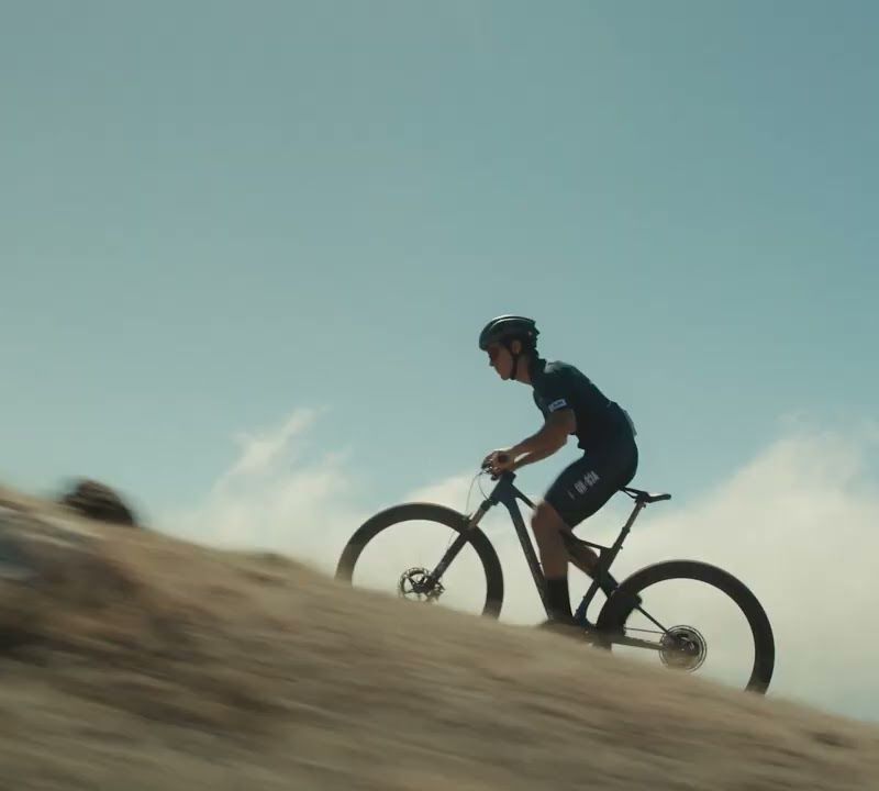 Велосипед гірський Orbea Alma H30 2024 ice green/ocean 4