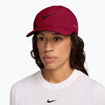 Кепка Nike Dri-FIT ADV Club team red/pale ivory