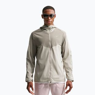 Куртка для бігу чоловіча Nike Stride Dri-Fit light army/spruce fog