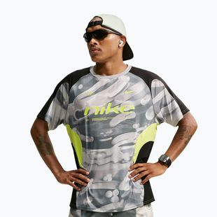 Футболка для бігу чоловіча Nike Dri-FIT Printed SS smoke grey/black/light lemon twist