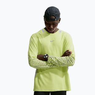Лонгслів для бігу чоловічий Nike Stride light lemon twist/grey fog