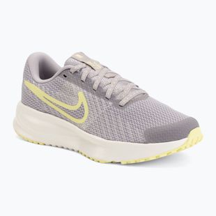 Кросівки для бігу жіночі Nike Run Defy silver lilac/sail/cream ii/fennel