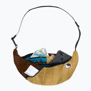 Сумка на плече Ticket To The Moon Upcycled Sling bag sand/chocolate